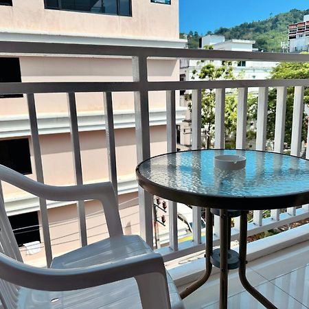 Issara Patong Beach Extérieur photo
